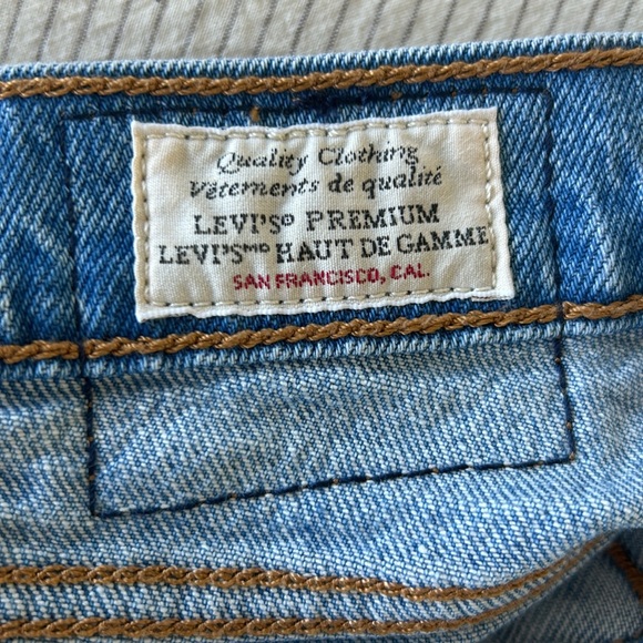 Levi’s Wedgie Icon Fit Jeans - in Jazz Devoted. Size 25 - Picture 4 of 12